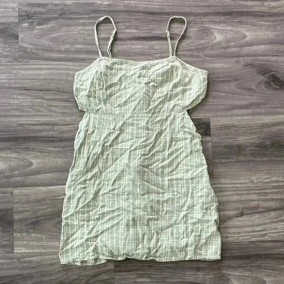 Kendall & Kylie Dresses & Skirts - Kendall and Kylie green and white plaid dress